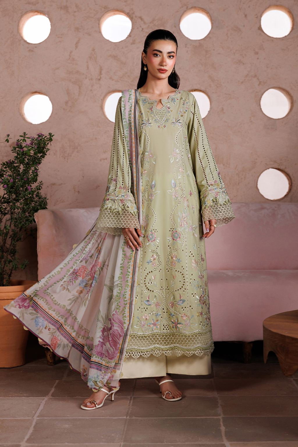 Iznik Sunscape Lawn '26 | UE-698 Embroidered Lawn