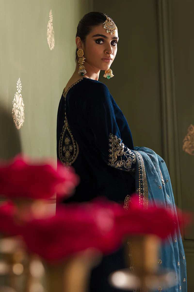 Jahan Ara Luxury Velvet Collection '23 By Baroque EMBROIDERED VELVET UF-467