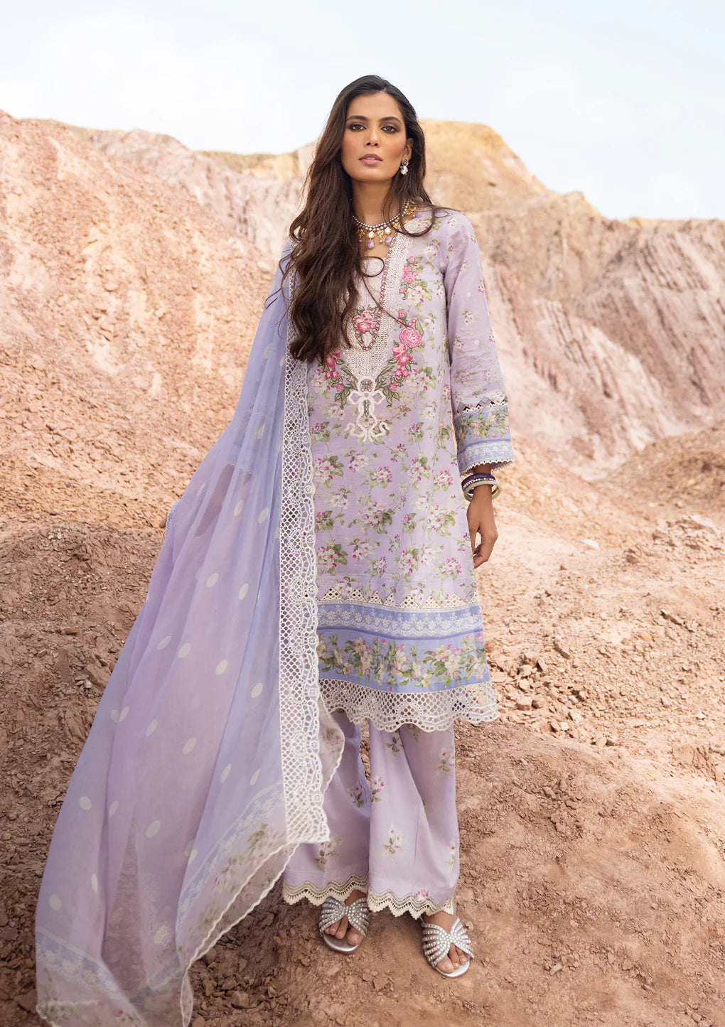 Signature Embroidered Lawn Collection '23 By Elaf ESC-01A VIVIAN