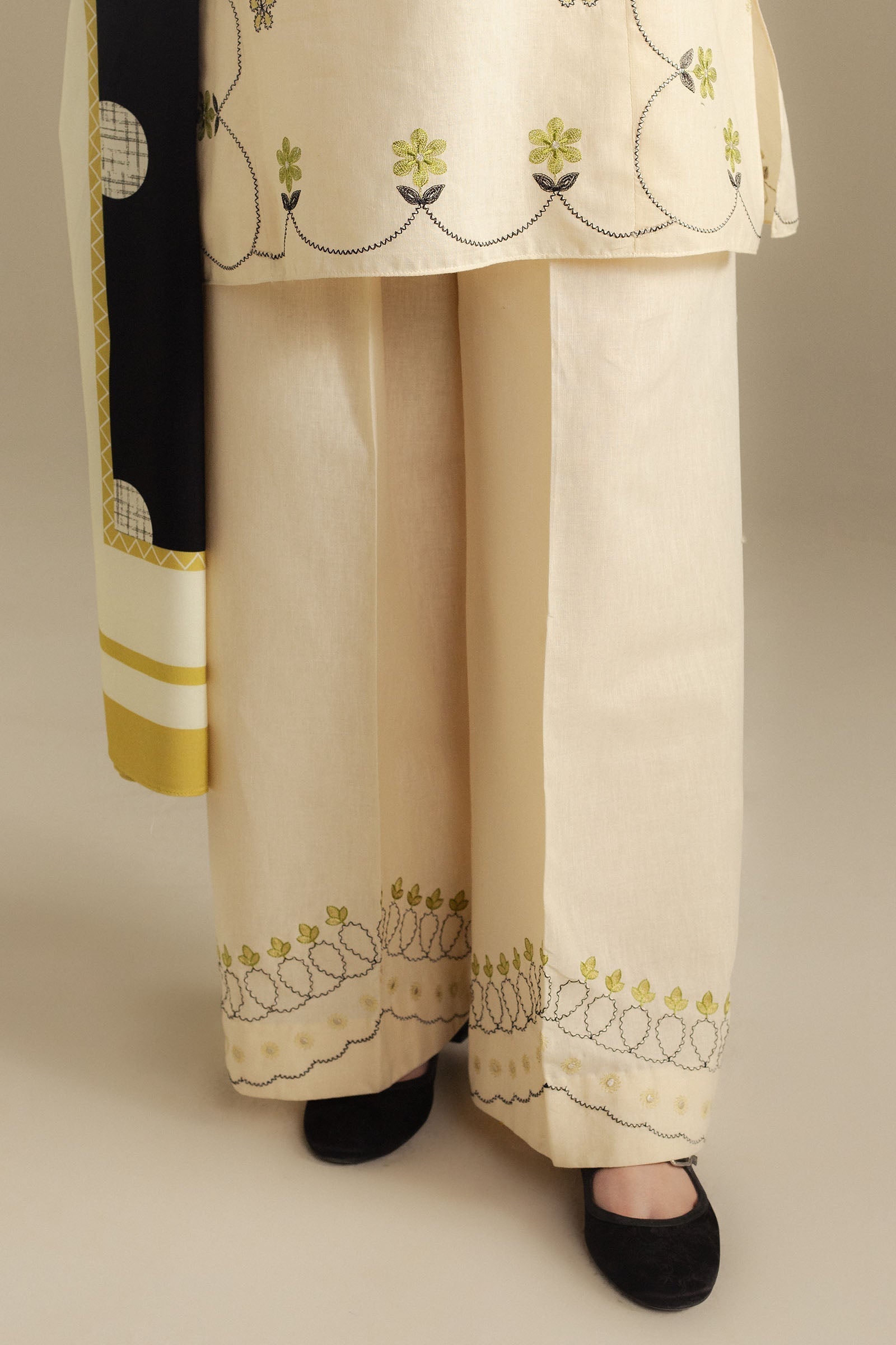 Zara Shahjahan | Fawn-8B | COCO WINTER / Unstitched /2025