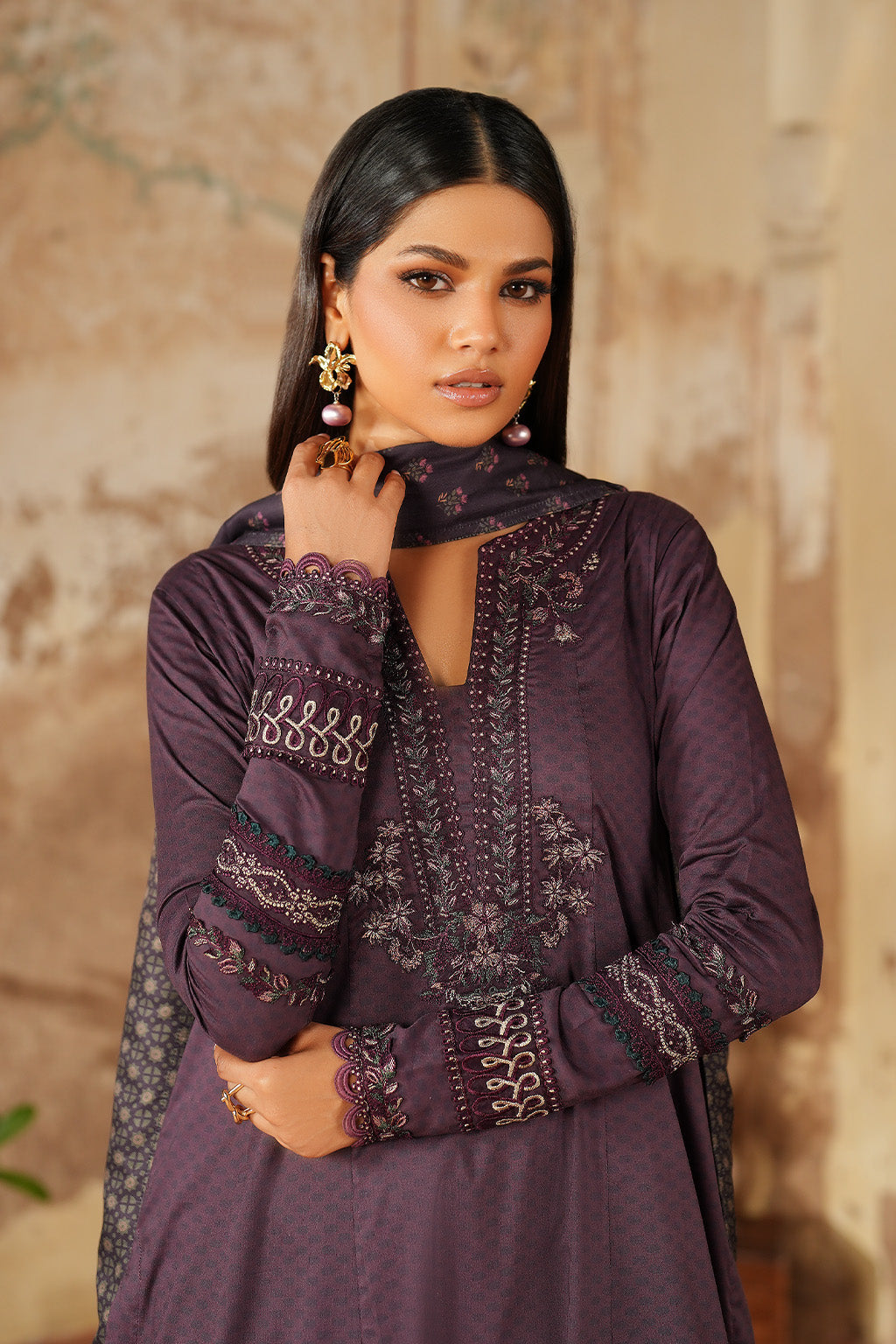 IPF-11 Embroidered Printed Linen