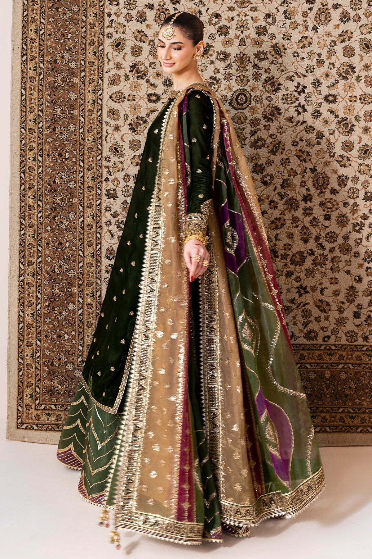 Velvet Formal | Embroidere D-09