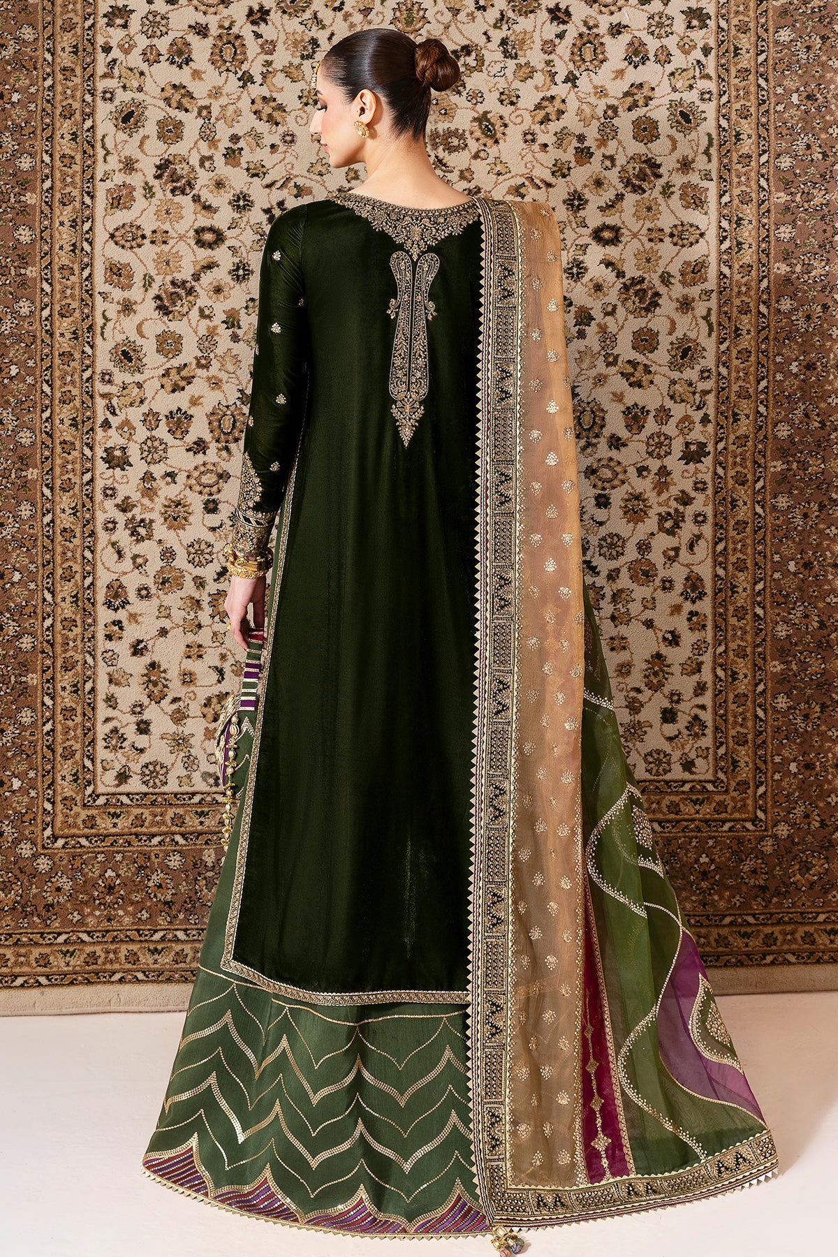 Velvet Formal | Embroidere D-09