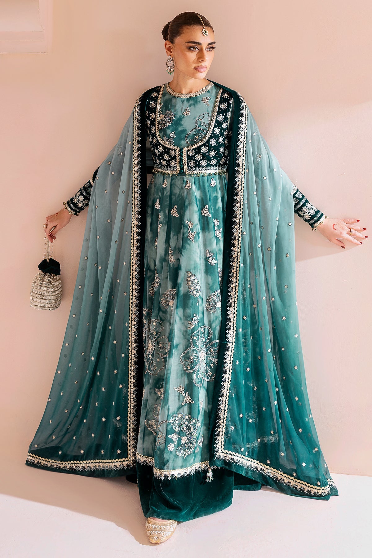 Velvet Formal | Embroidere CVF D-06