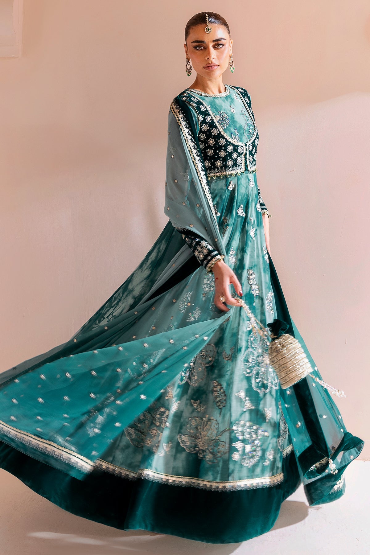 Velvet Formal | Embroidere CVF D-06