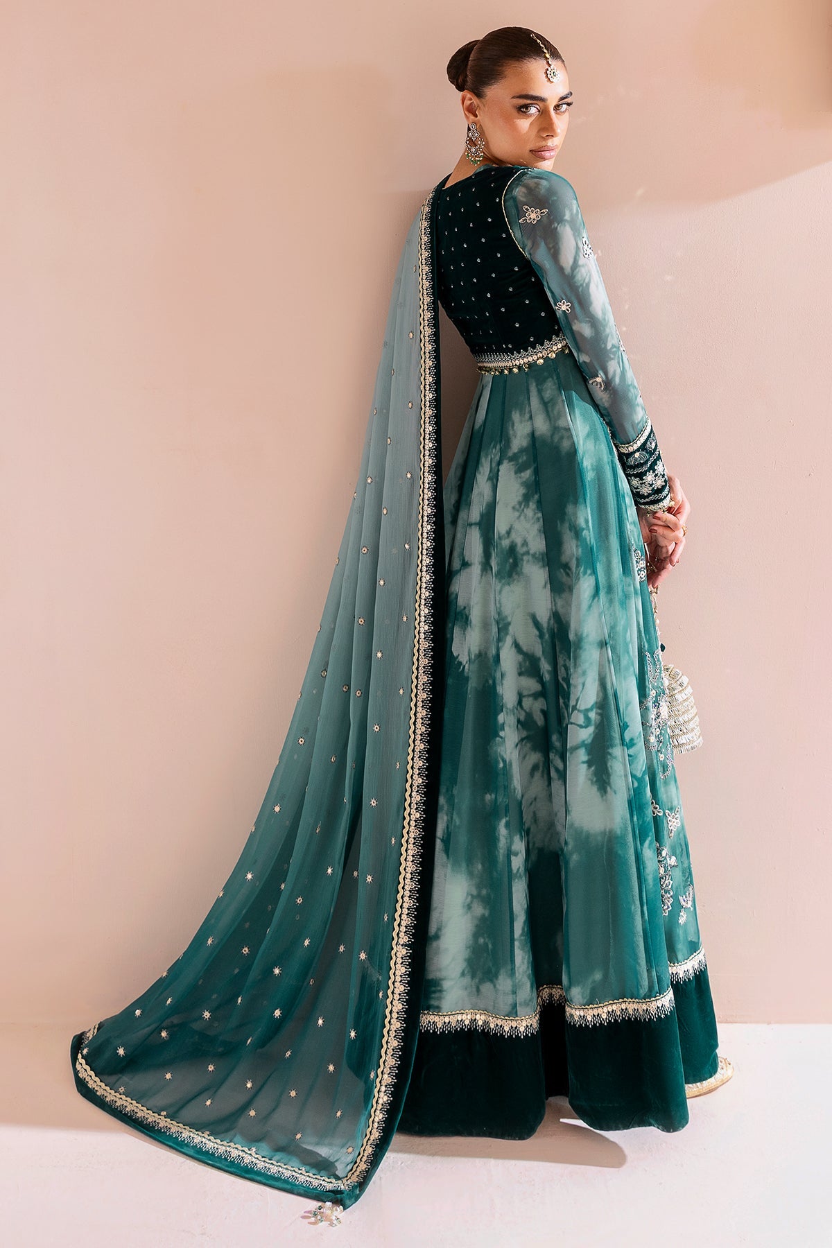 Velvet Formal | Embroidere CVF D-06