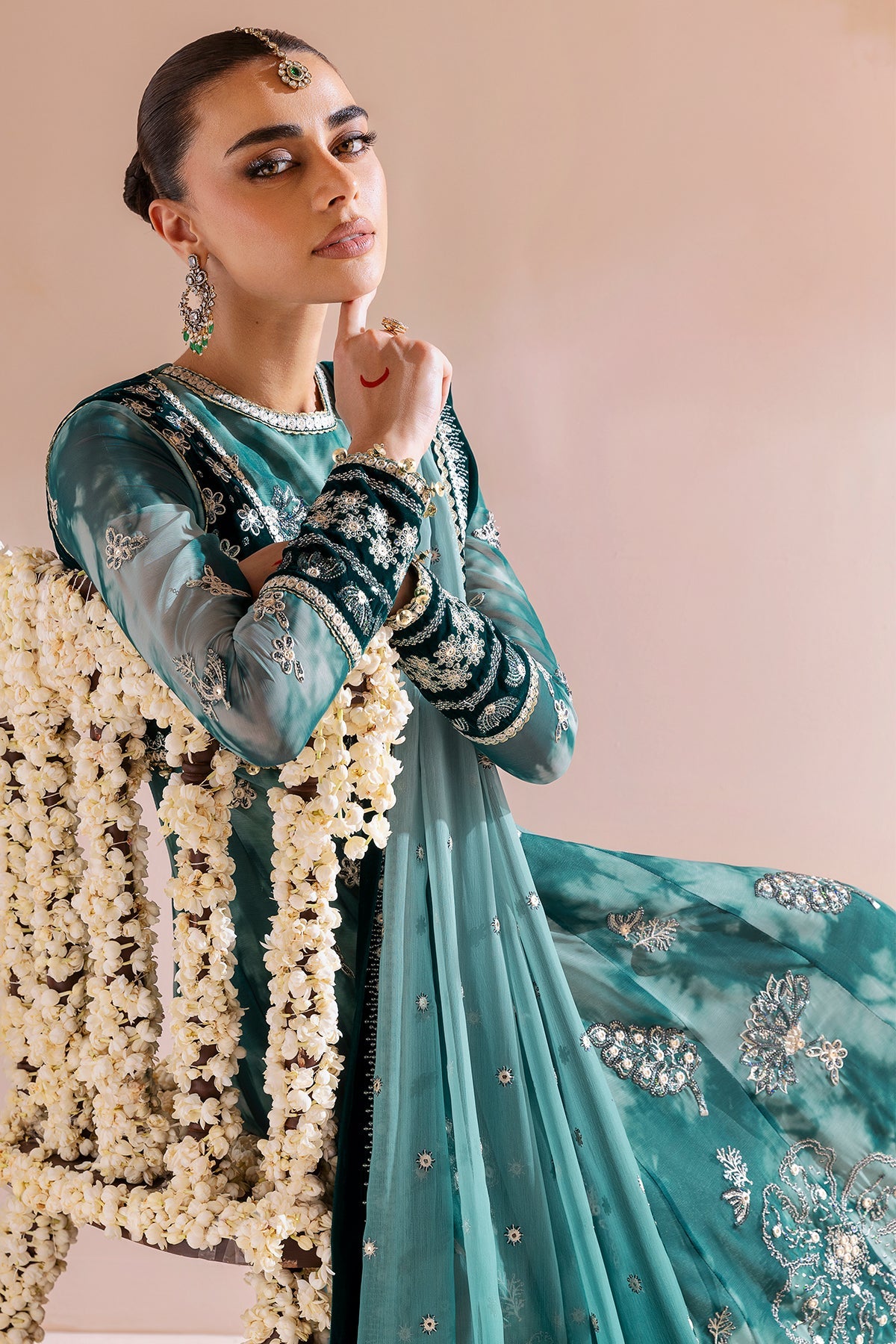 Velvet Formal | Embroidere CVF D-06