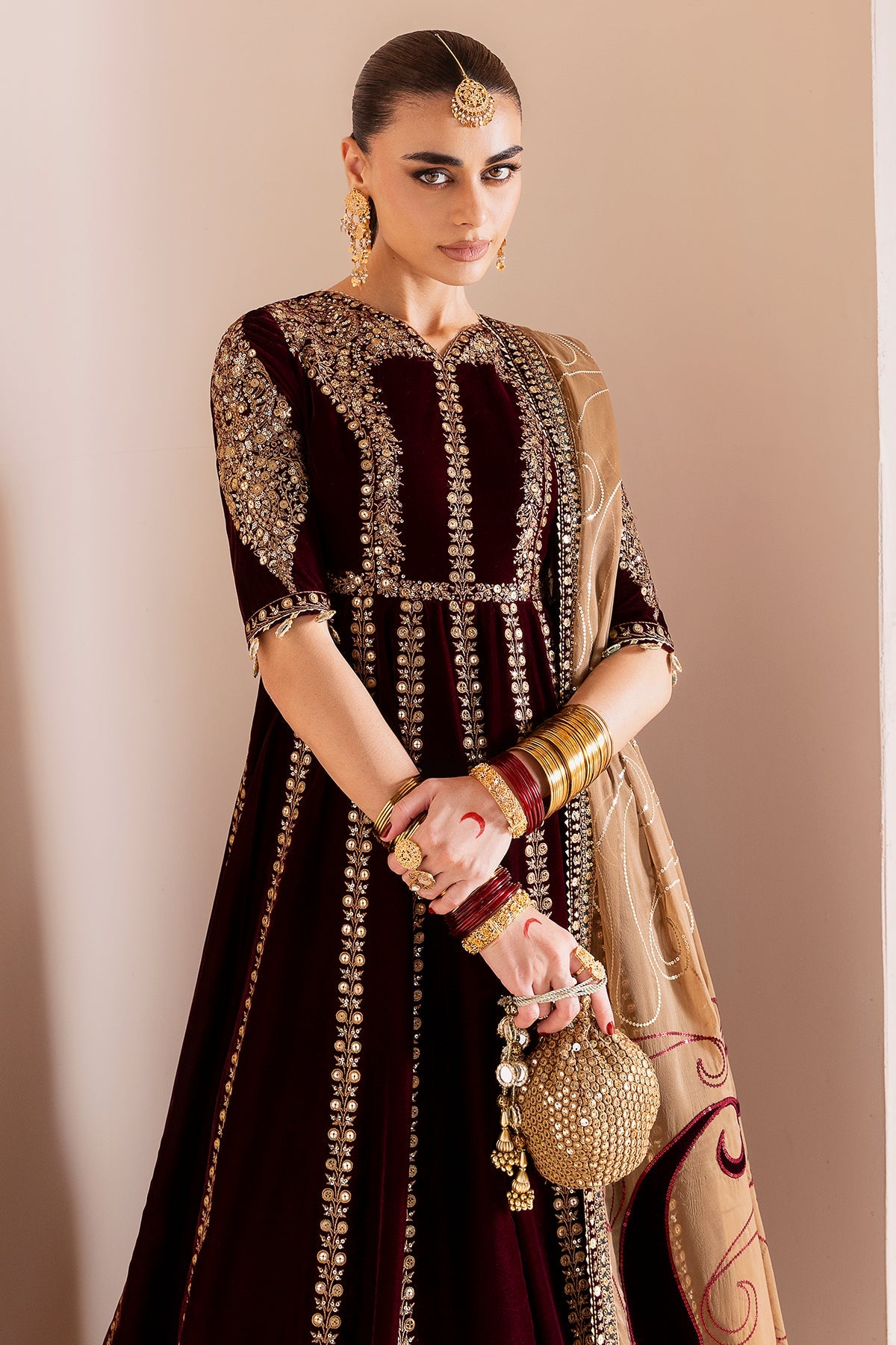 Velvet Formal | Embroidere CVF D-12