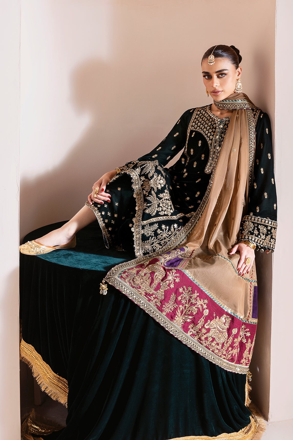 Velvet Formal | Embroidere CVF D-01