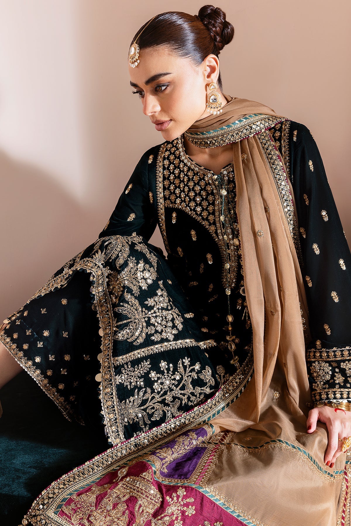 Velvet Formal | Embroidere CVF D-01