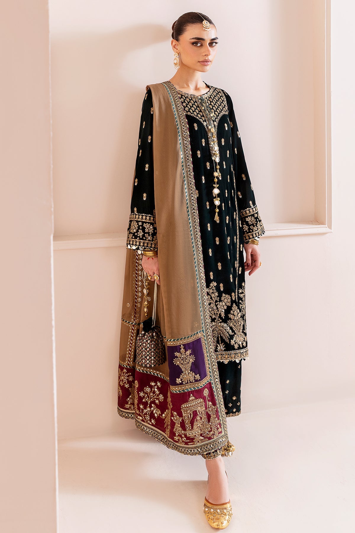 Velvet Formal | Embroidere CVF D-01
