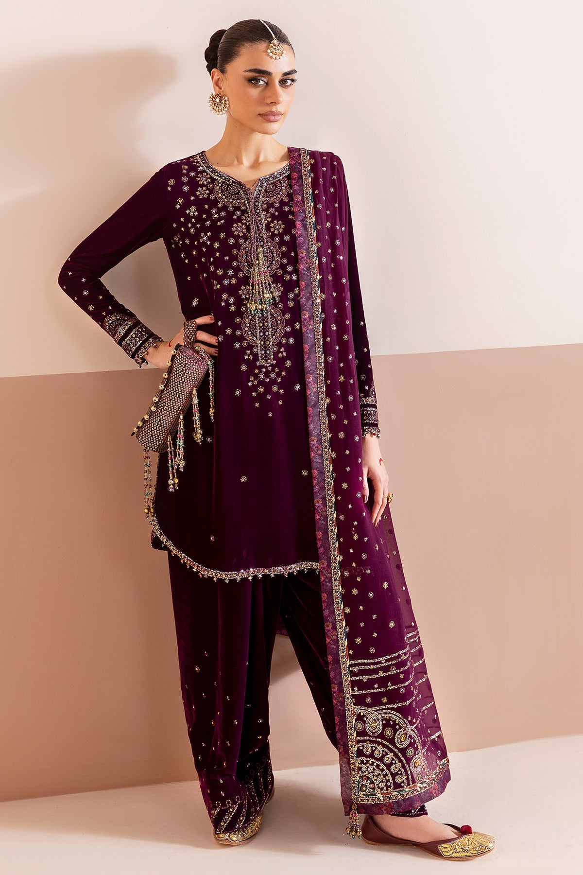 Velvet Formal | Embroidere CVF D-05