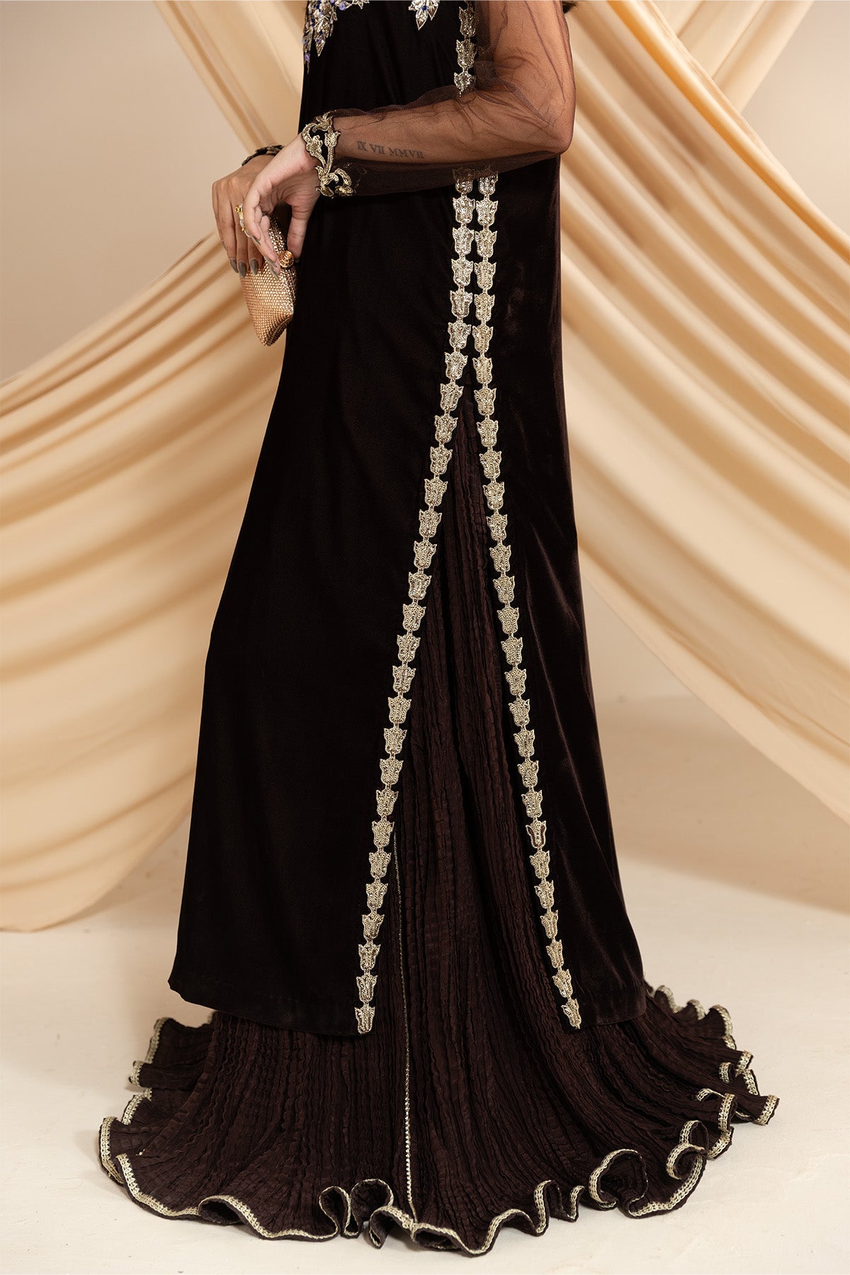 Alizeh | AF-VLT-2211-ARIES | Lamour Inlays Velvetine