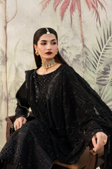Close-up of organza borders on Emaan Adeel ZAREENAH outfit
