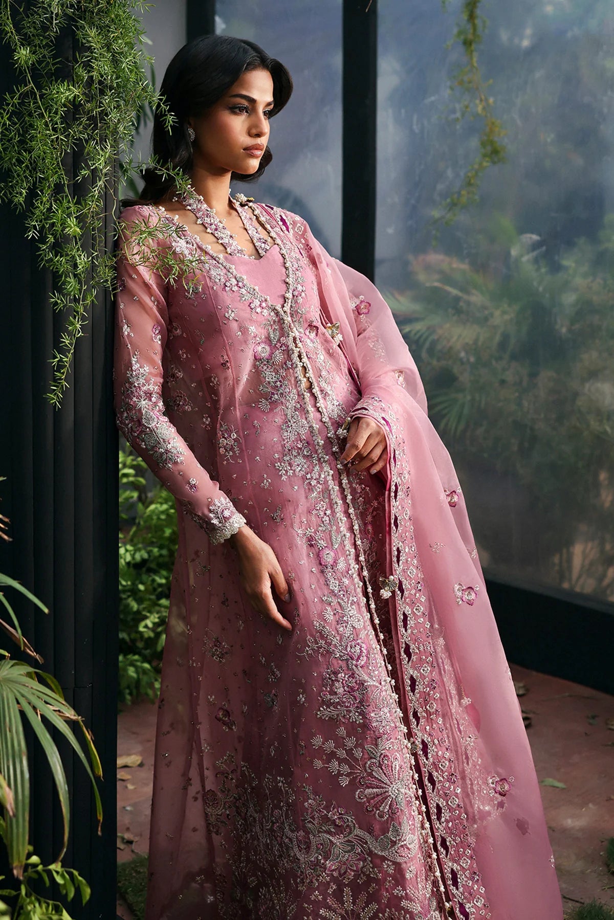 Afrozeh Seraira La Fuchsia’25 embroidered dupatta and pallu border