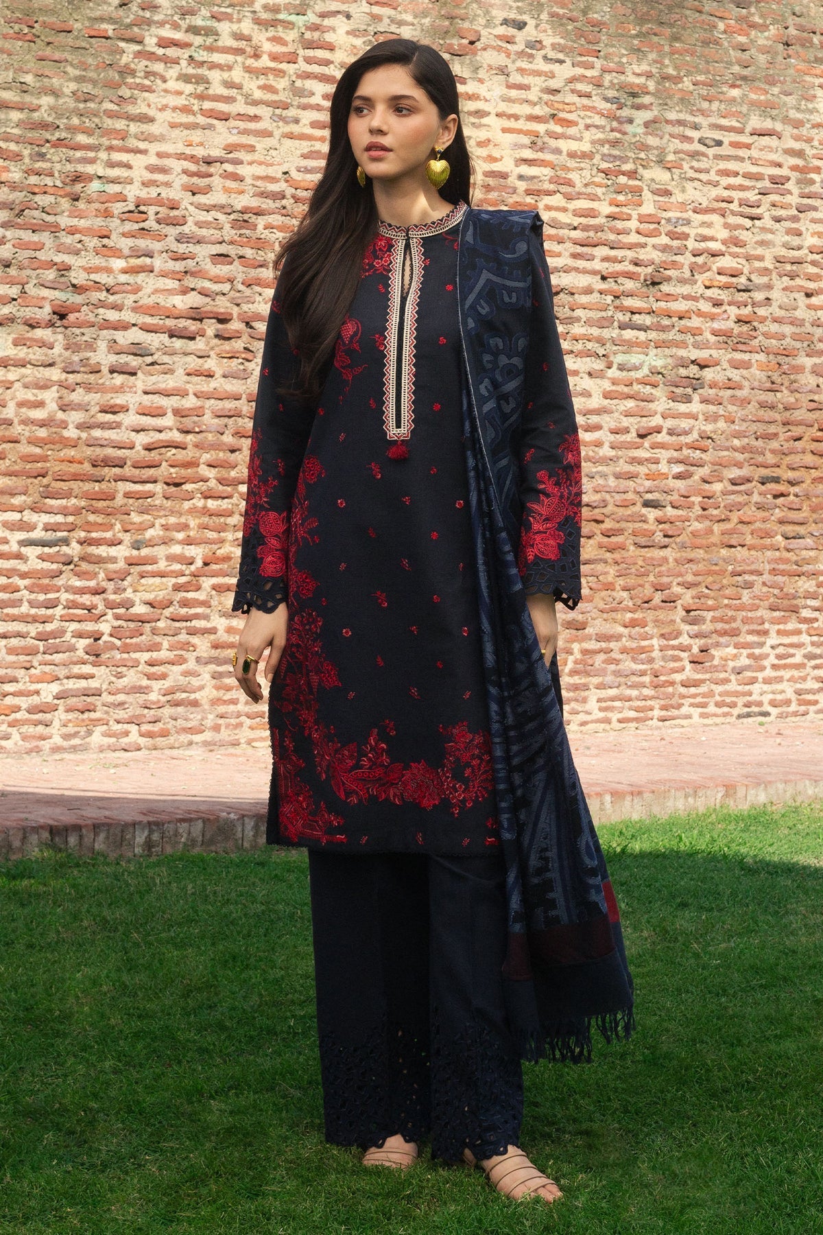 Winter Unstitched Collection'24 By Zara Shahjahan Darya-D2