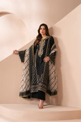 Xenia Zaeva Unstitched Formals | AYANEH