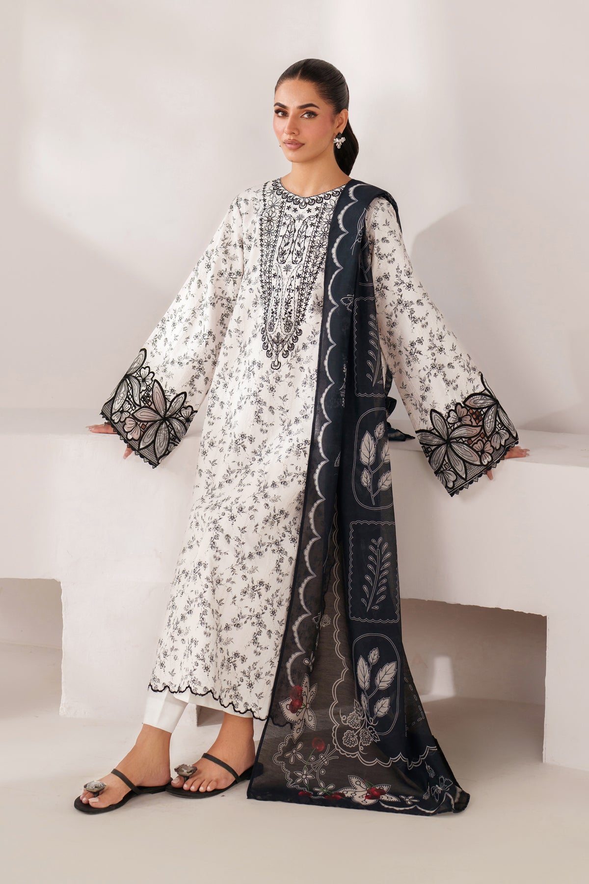 Xenia L'essence Summer '26 | TIA