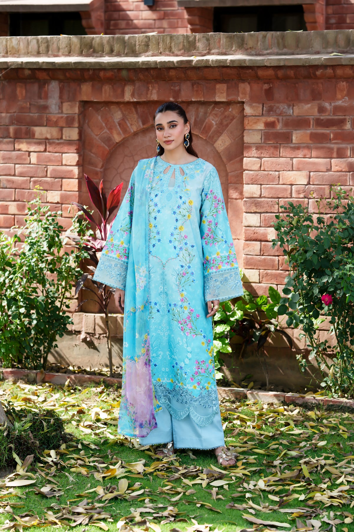 Neeshay Summer LINES11  | CELESTIA