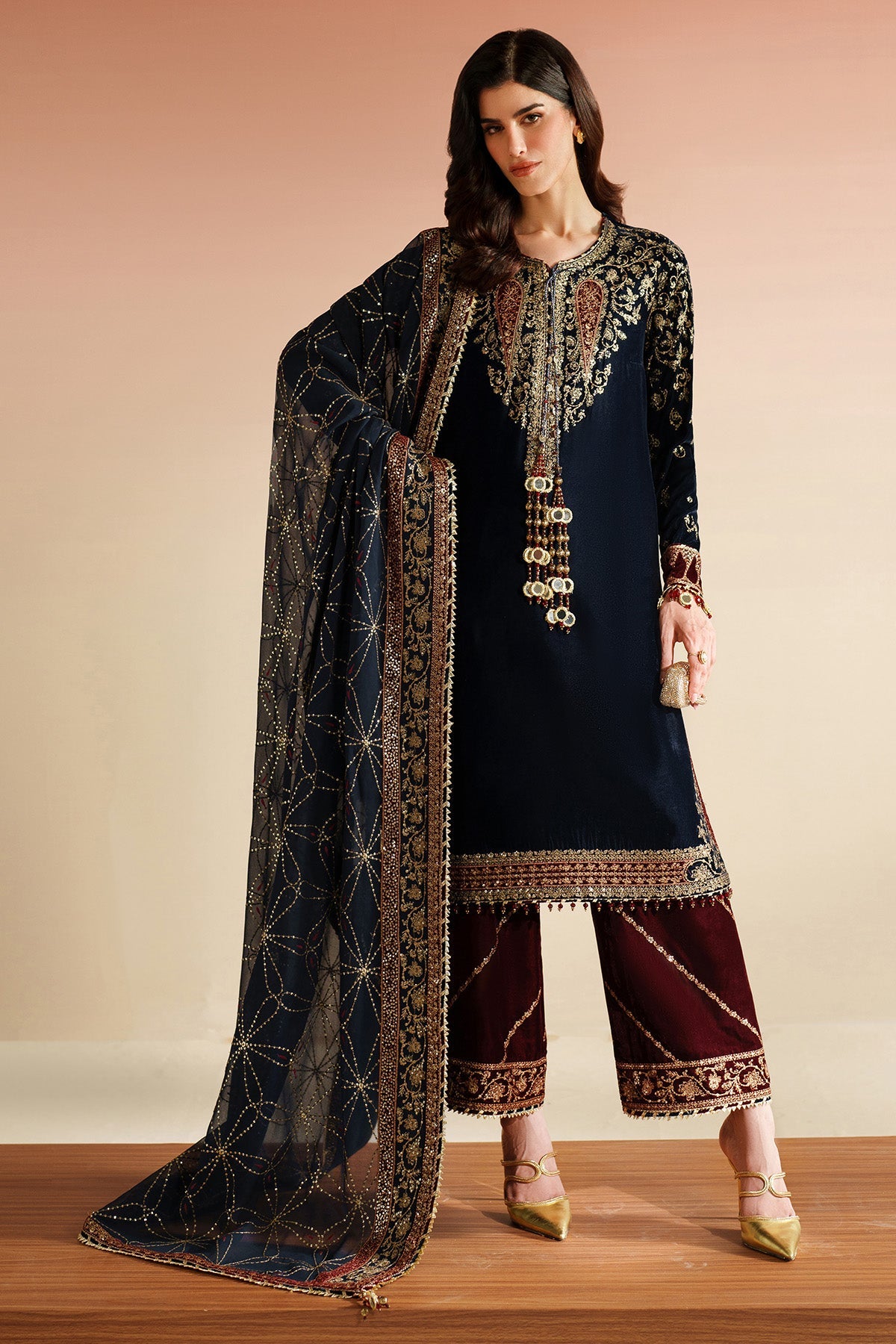 Jazmin | VVF D-7 | Embroidered Velvet Formal