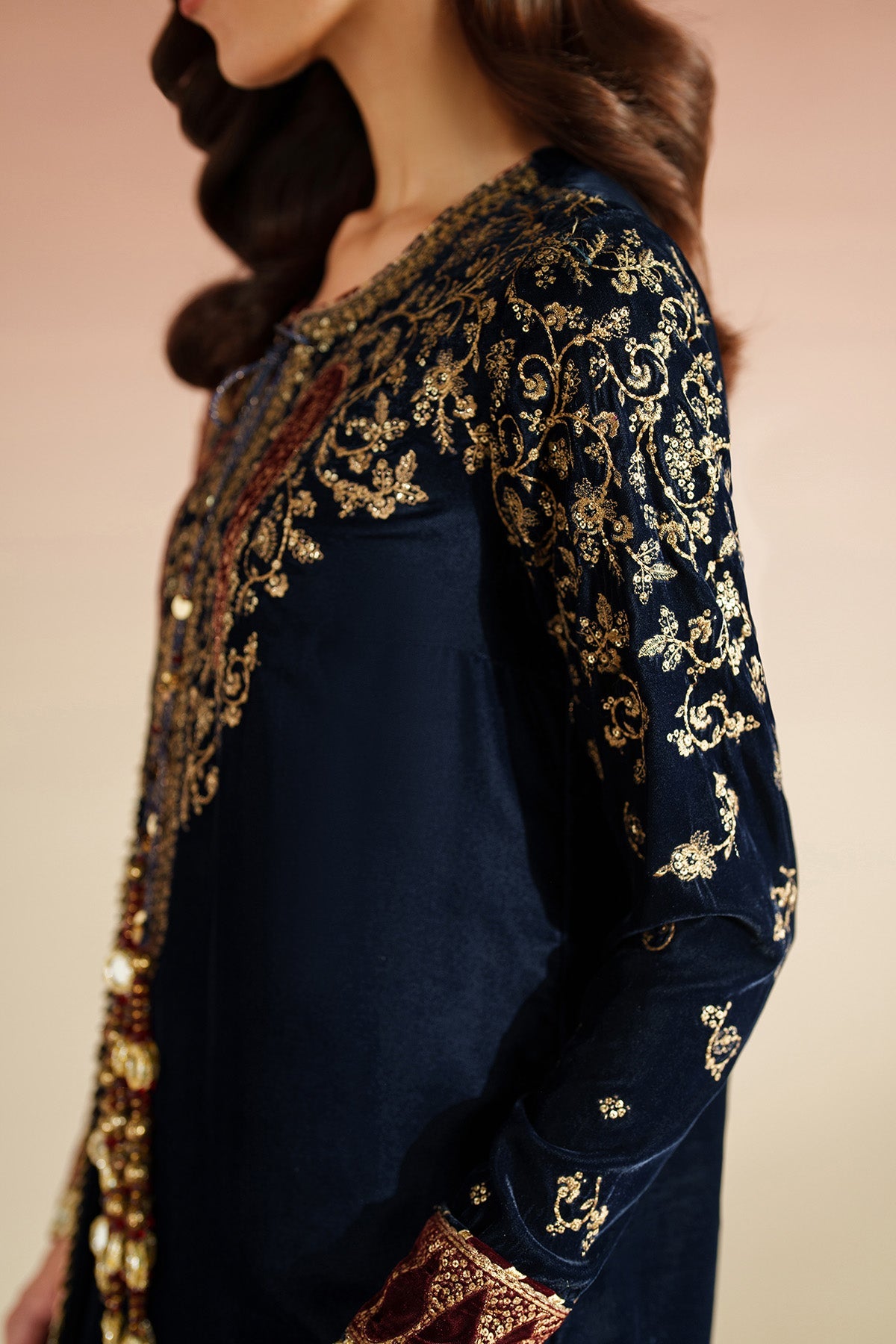 Jazmin | VVF D-7 | Embroidered Velvet Formal