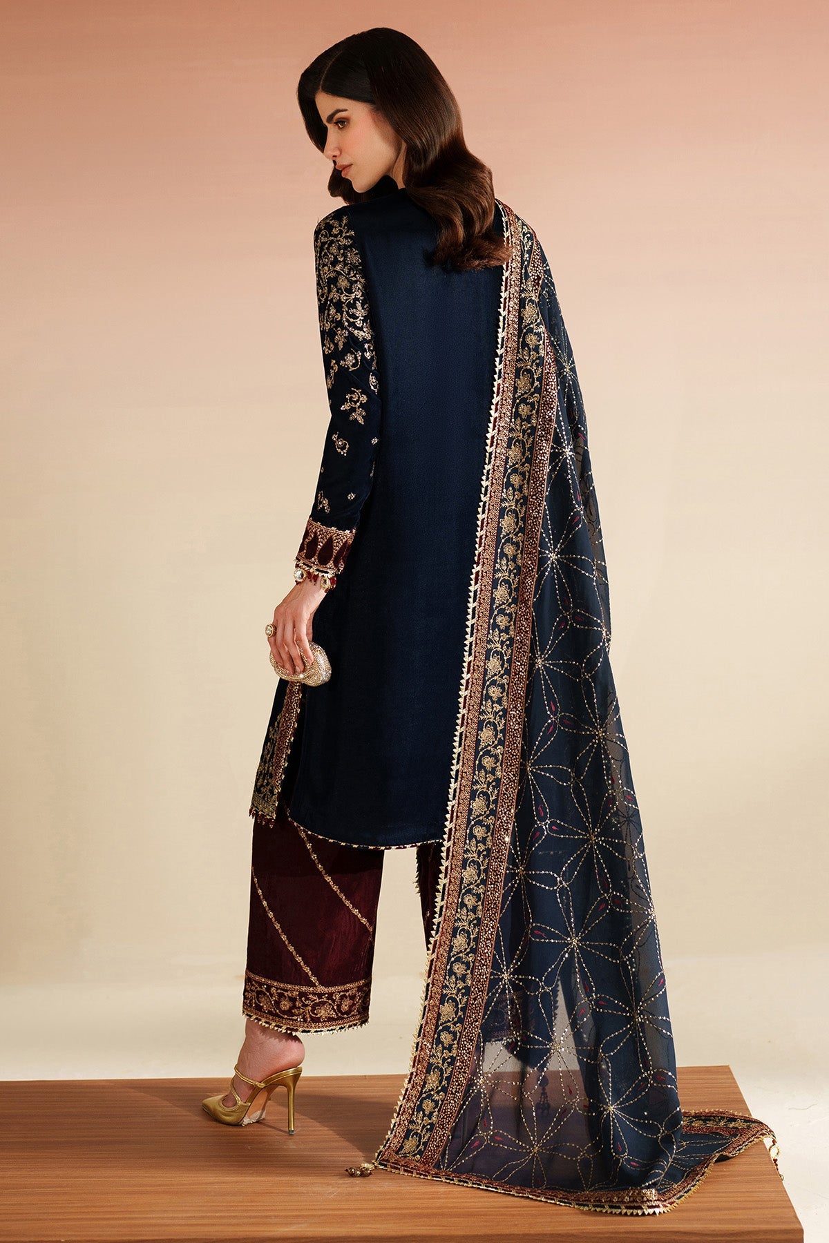 Jazmin | VVF D-7 | Embroidered Velvet Formal