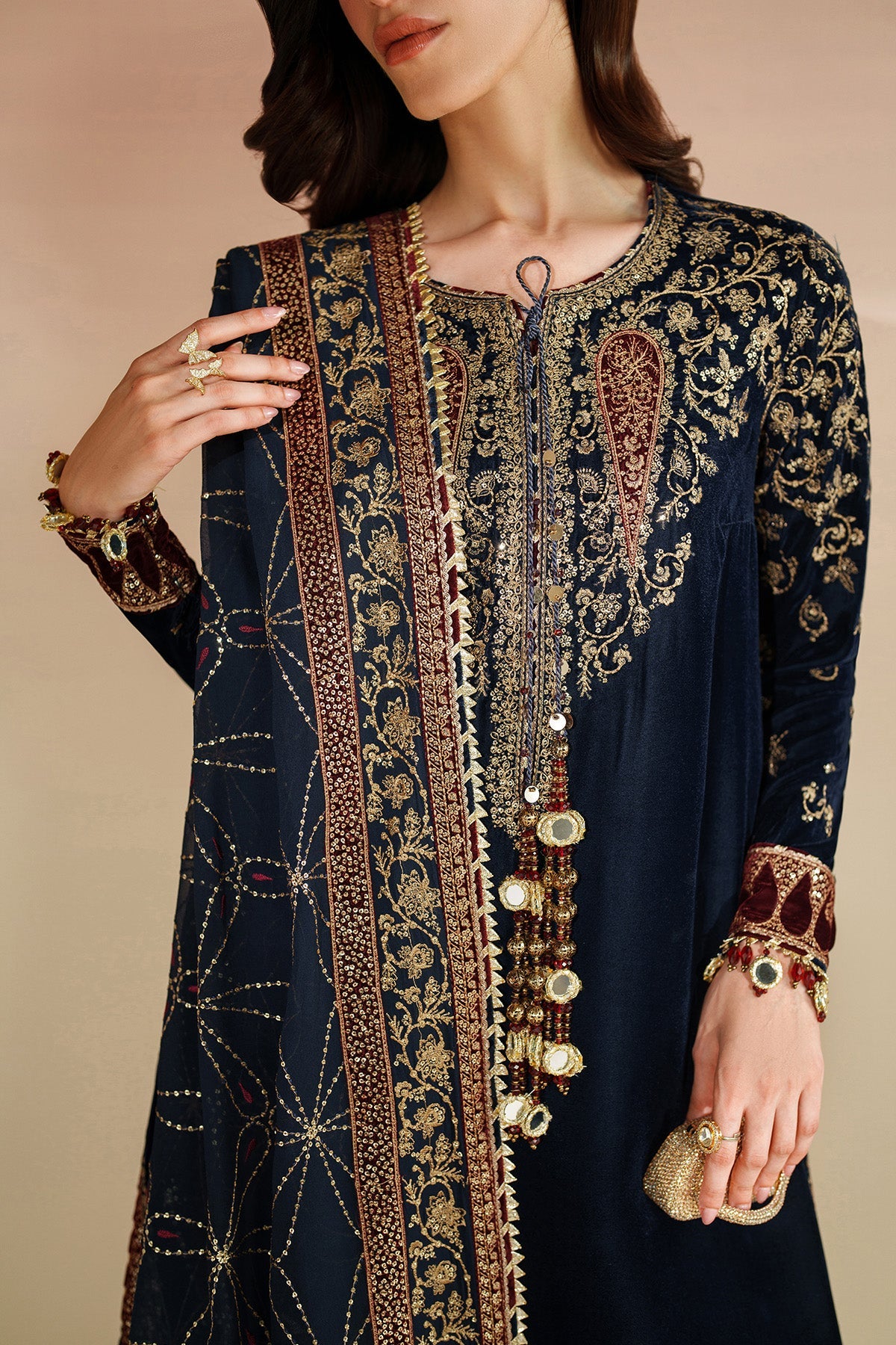 Jazmin | VVF D-7 | Embroidered Velvet Formal