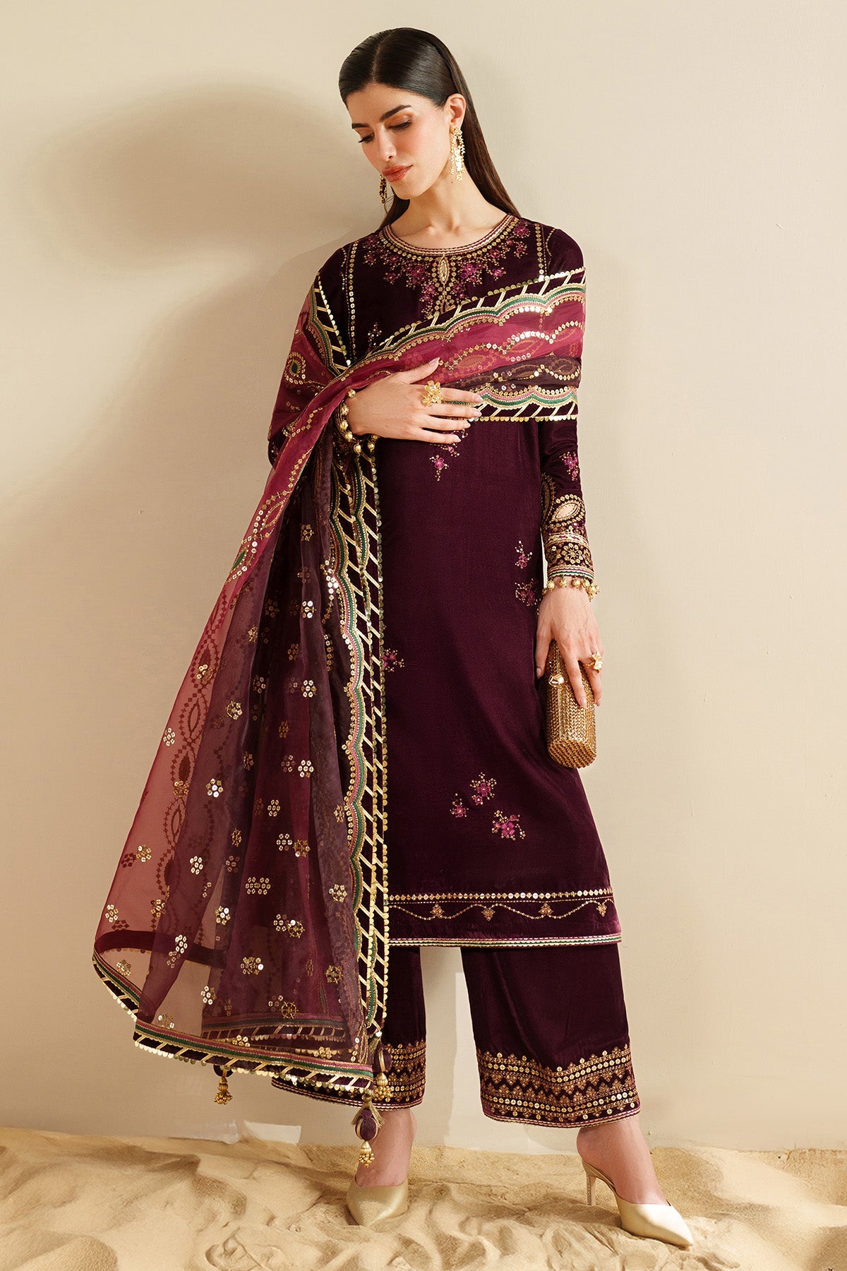 Jazmin | VVF D-4 | Embroidered Velvet Formal