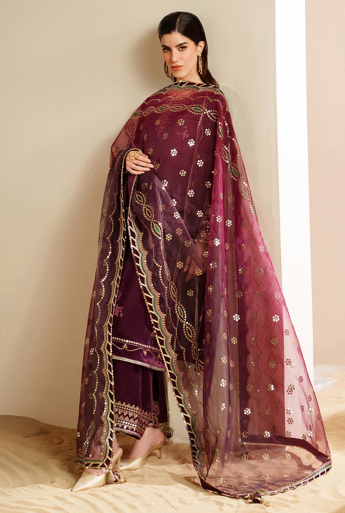 Jazmin | VVF D-4 | Embroidered Velvet Formal