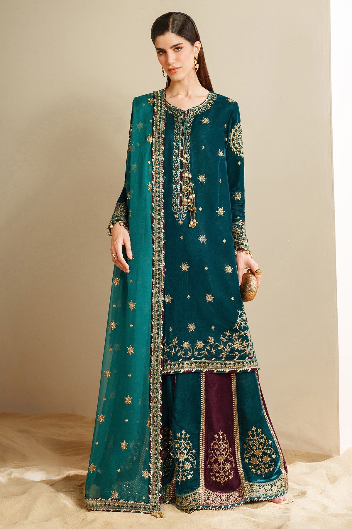 Jazmin | VVF D-8 | Embroidered Velvet Formal