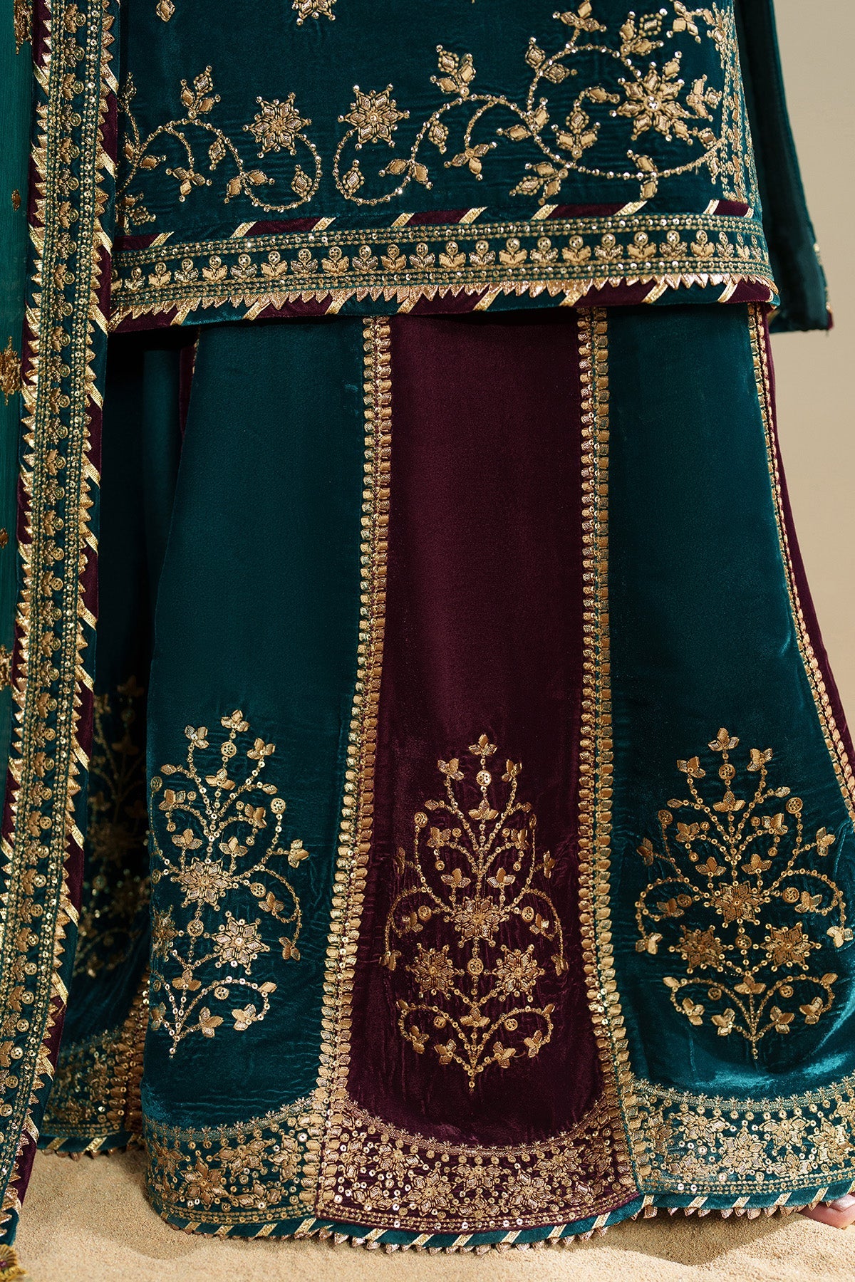 Jazmin | VVF D-8 | Embroidered Velvet Formal