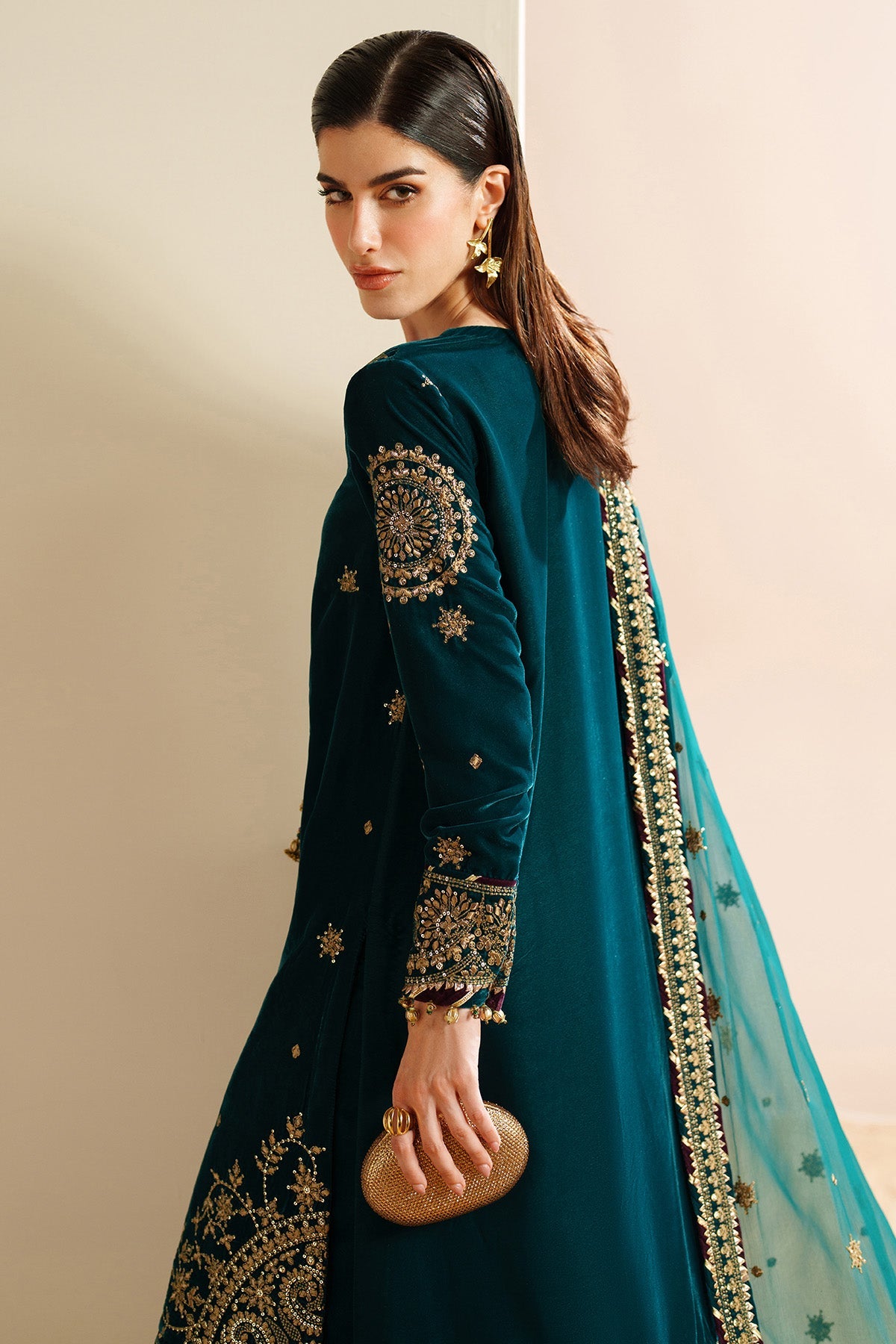 Jazmin | VVF D-8 | Embroidered Velvet Formal