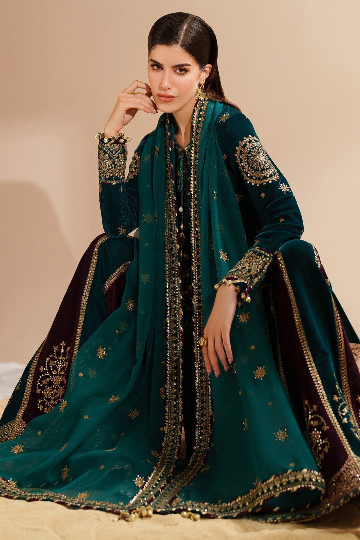 Jazmin | VVF D-8 | Embroidered Velvet Formal