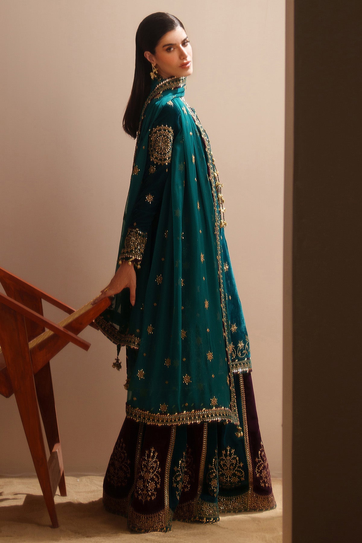 Jazmin | VVF D-8 | Embroidered Velvet Formal