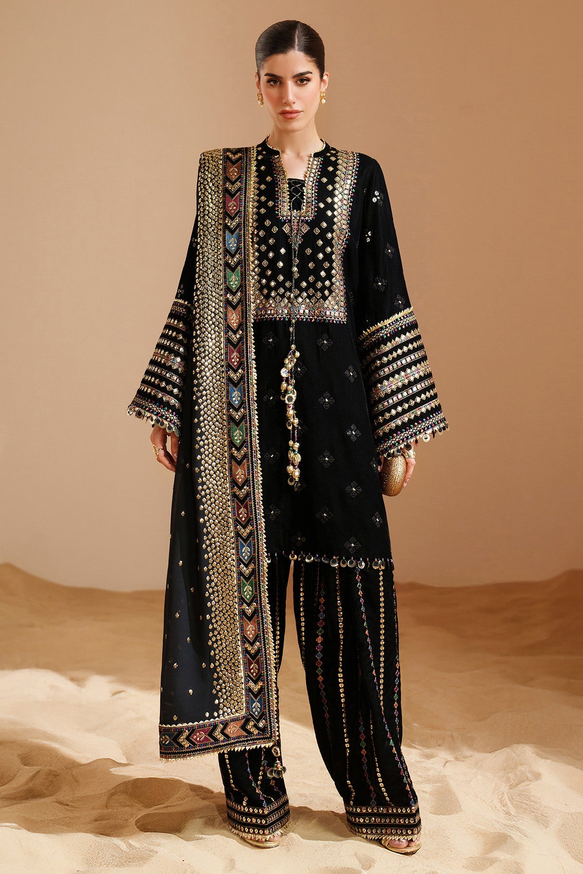 Jazmin | VVF D-5 | Embroidered Velvet Formal