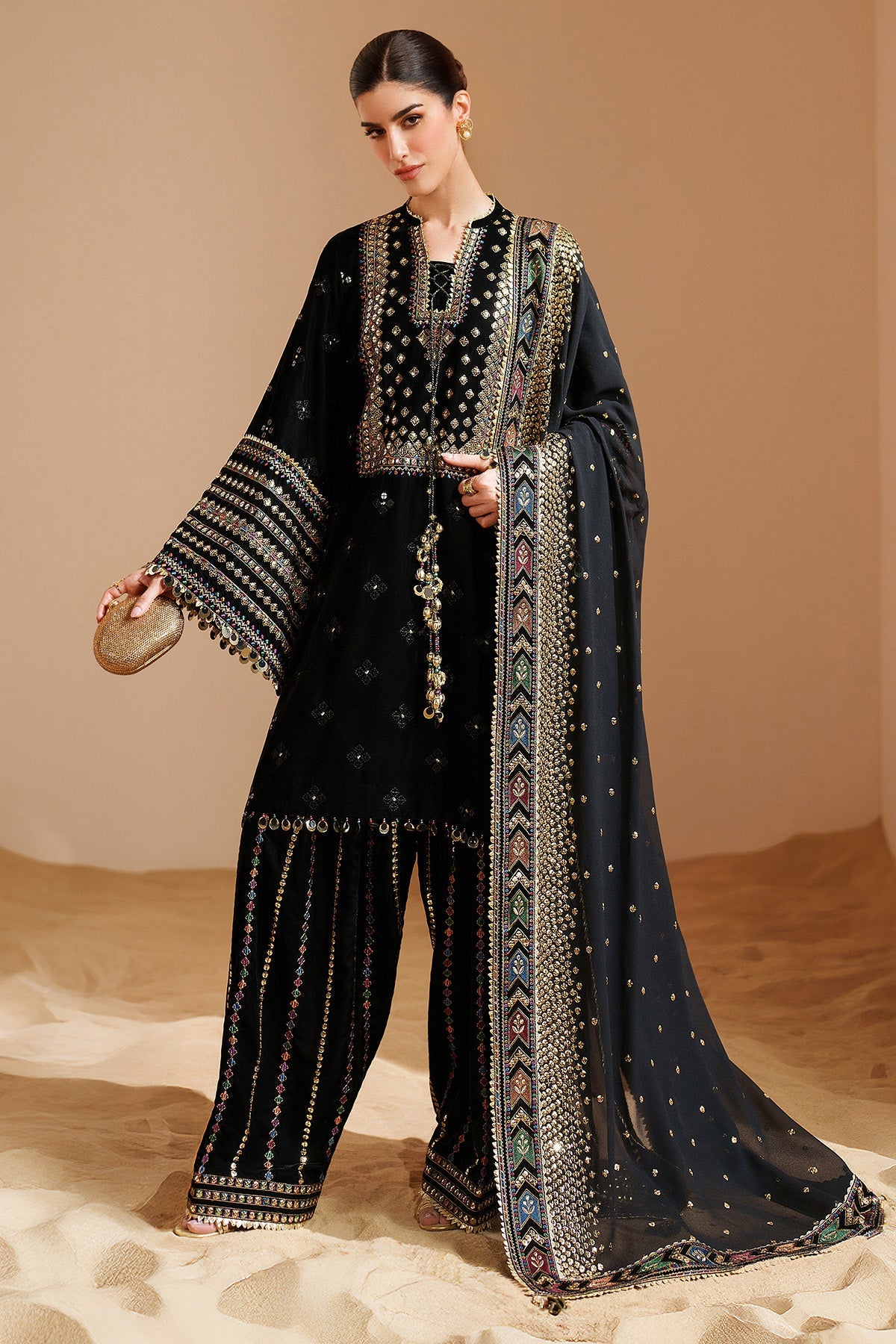 Jazmin | VVF D-5 | Embroidered Velvet Formal