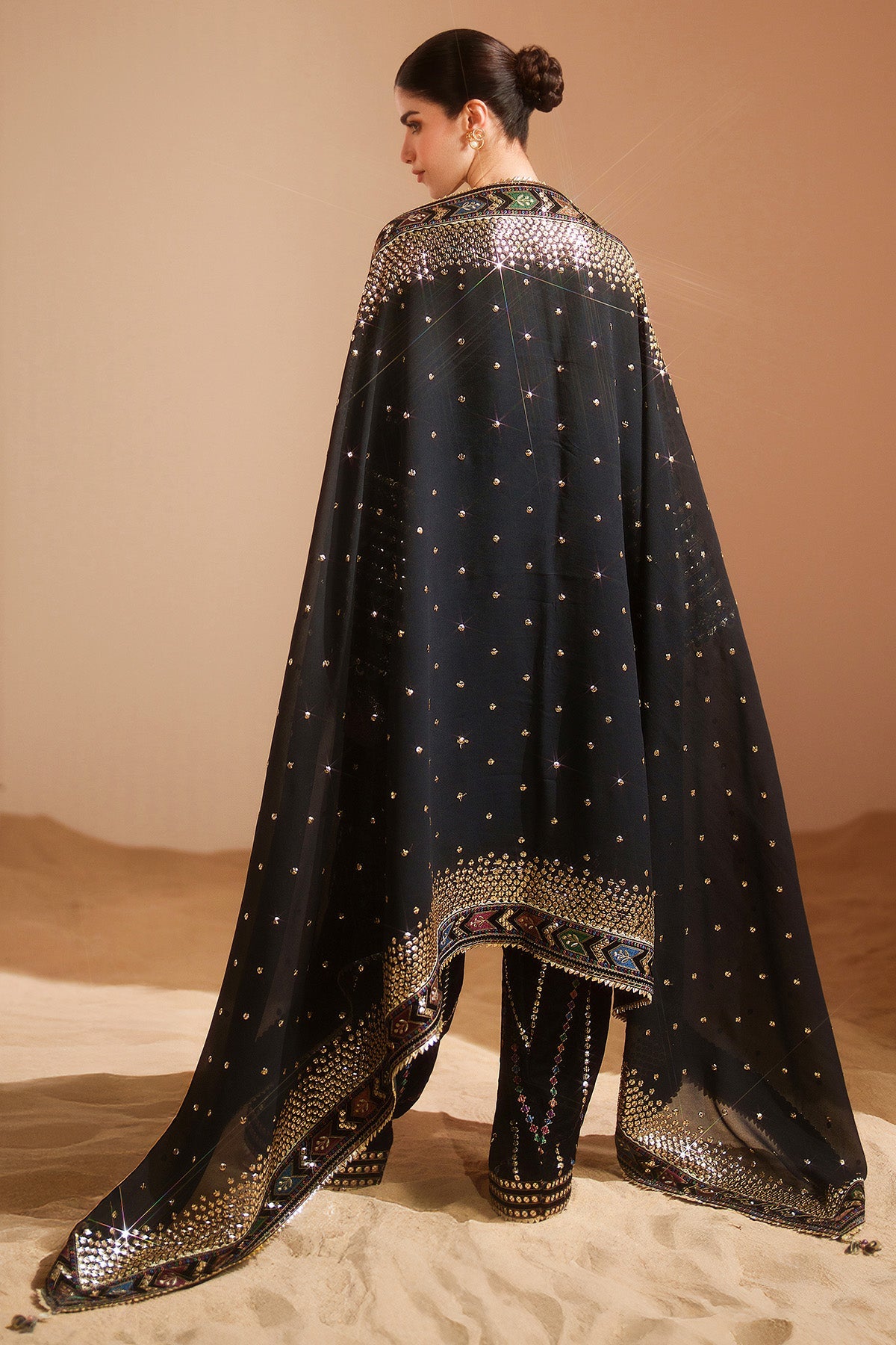 Jazmin | VVF D-5 | Embroidered Velvet Formal
