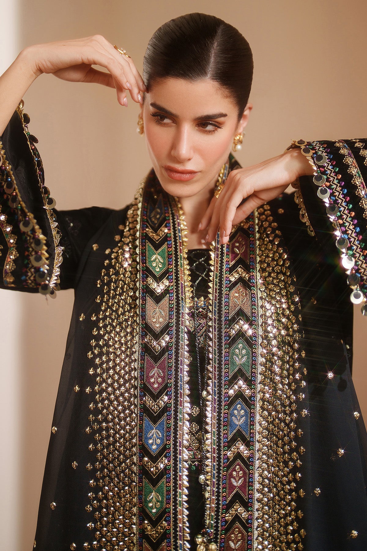 Jazmin | VVF D-5 | Embroidered Velvet Formal