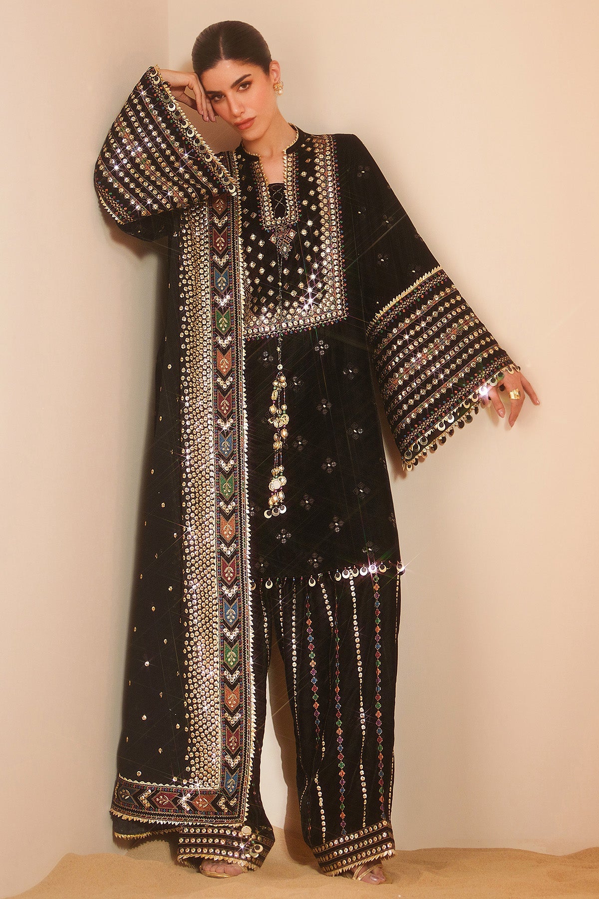 Jazmin | VVF D-5 | Embroidered Velvet Formal