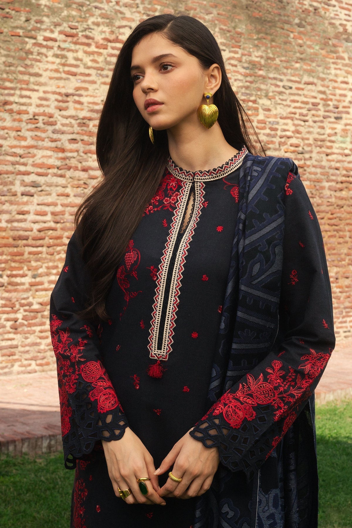 Winter Unstitched Collection'24 By Zara Shahjahan Darya-D2