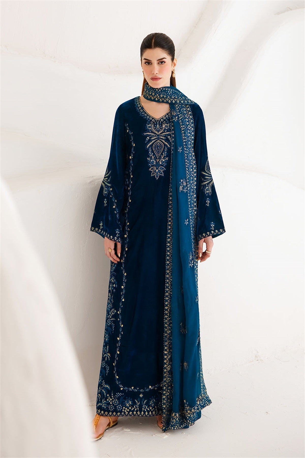Emaan Adeel | The Velvet Affair | EVANTHE