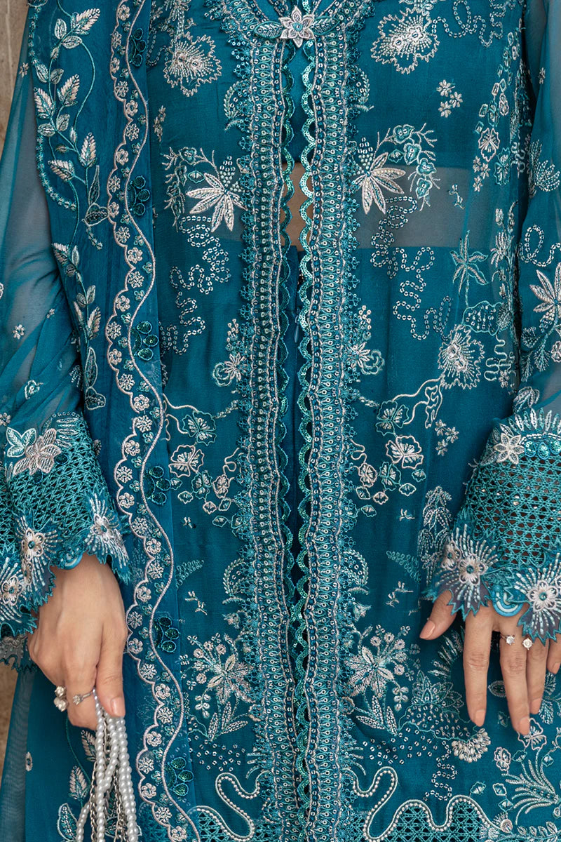 Embroidered pallu design on Qalamkar chiffon dupatta