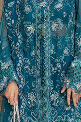 Embroidered pallu design on Qalamkar chiffon dupatta