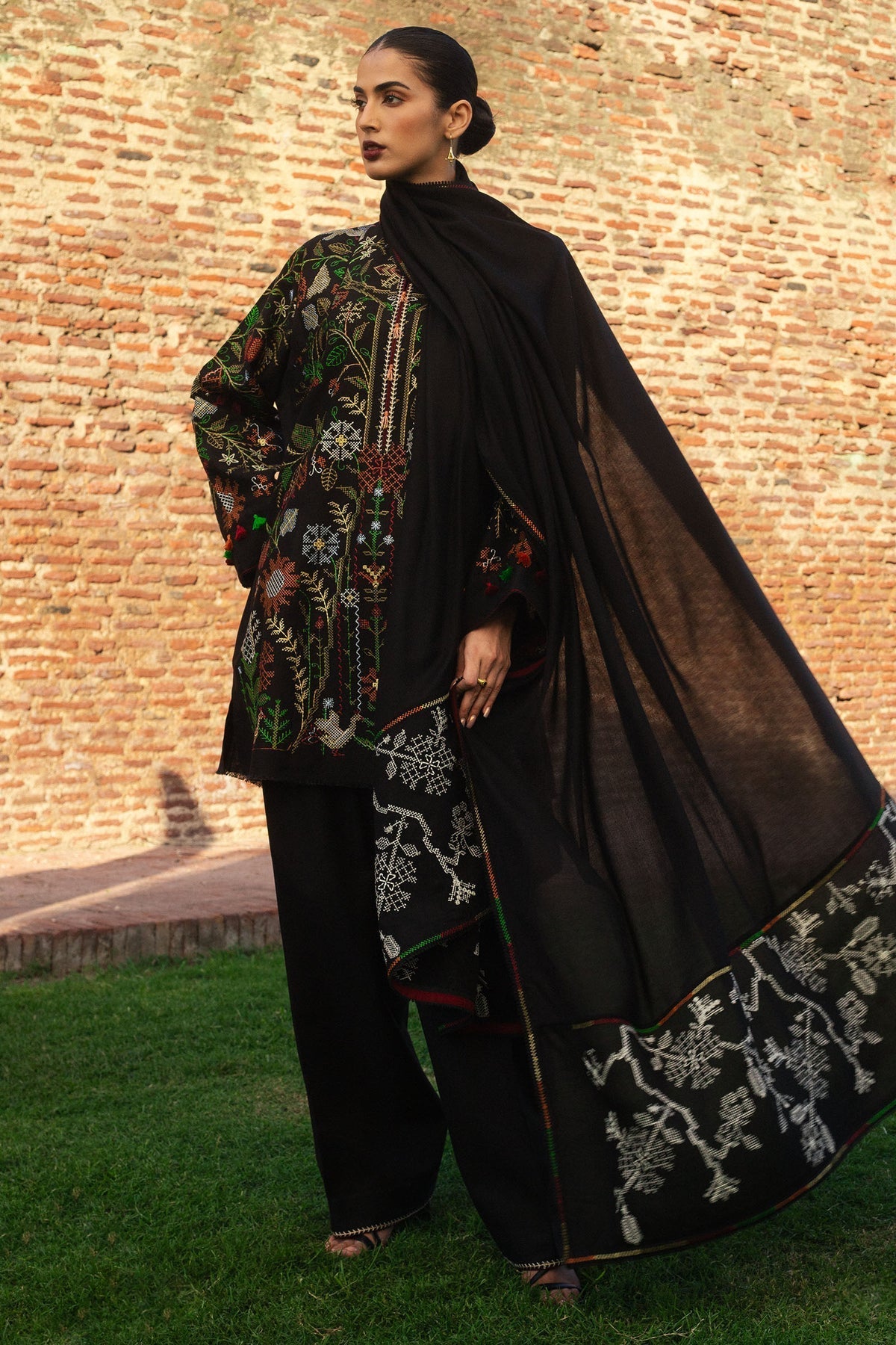 Winter Unstitched Collection'24 By Zara Shahjahan Laleh-D4