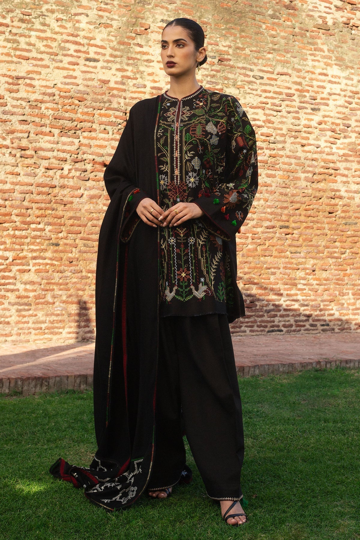 Winter Unstitched Collection'24 By Zara Shahjahan Laleh-D4