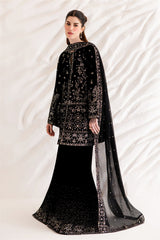 Emaan Adeel | The Velvet Affair | LIVIA
