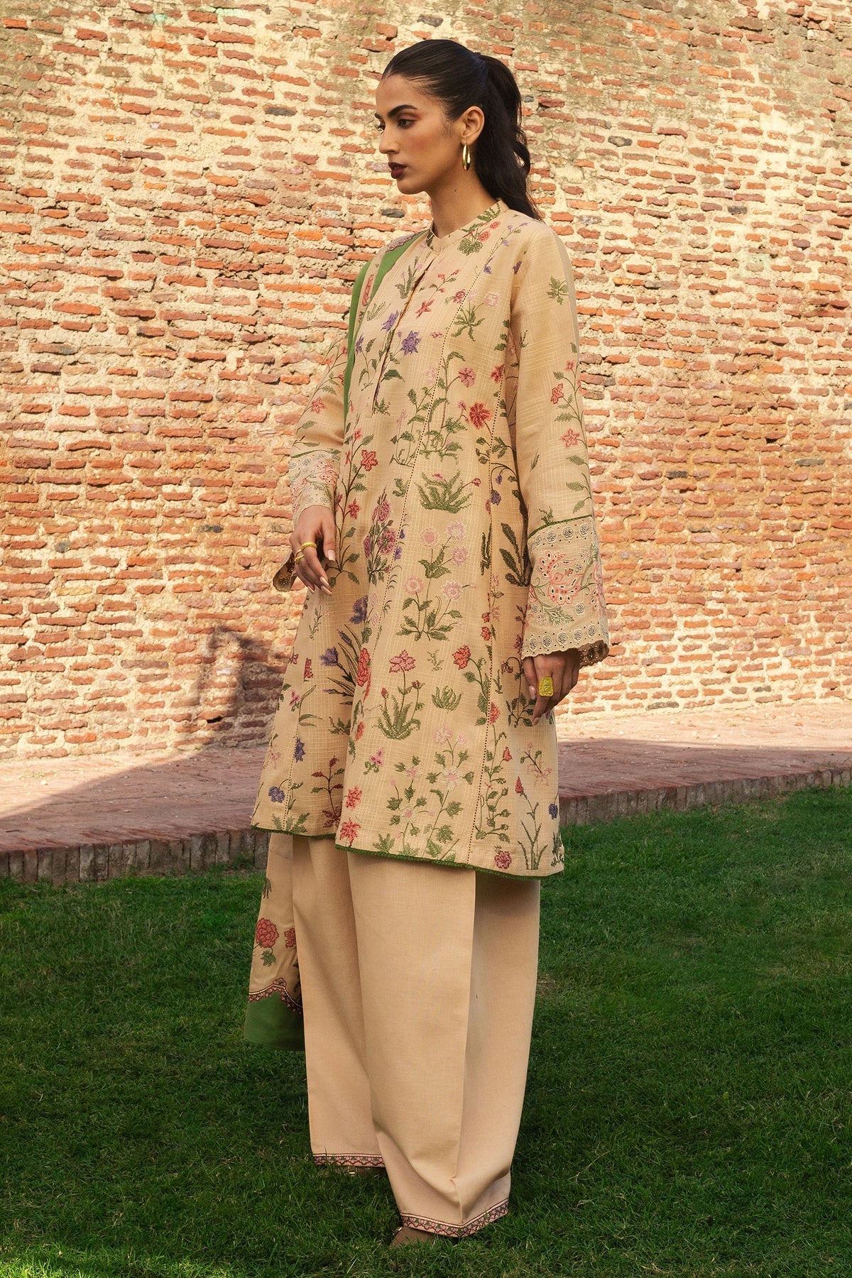 Winter Unstitched Collection'24 By Zara Shahjahan Negah-D3