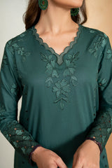 Organza lace detailing on sleeves of Iznik UE-468
