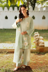 Printed lawn shirt front design of Iznik UE-530