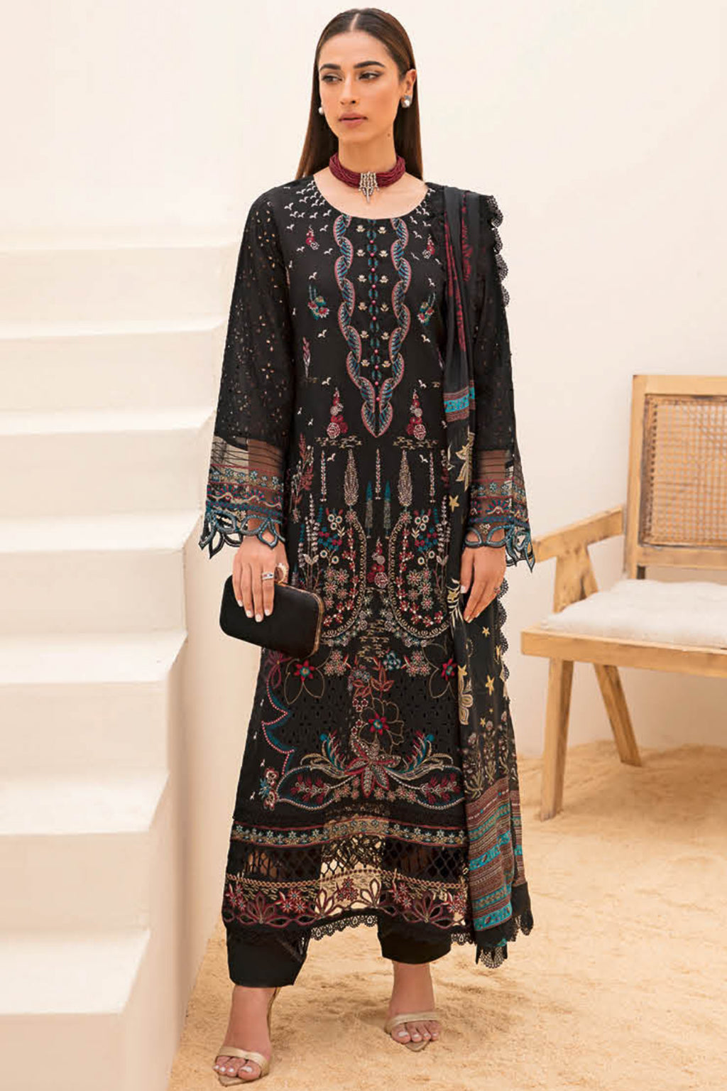 Andaaz Luxury Lawn Vol 7 Collection '23 By Ramsha Z-702